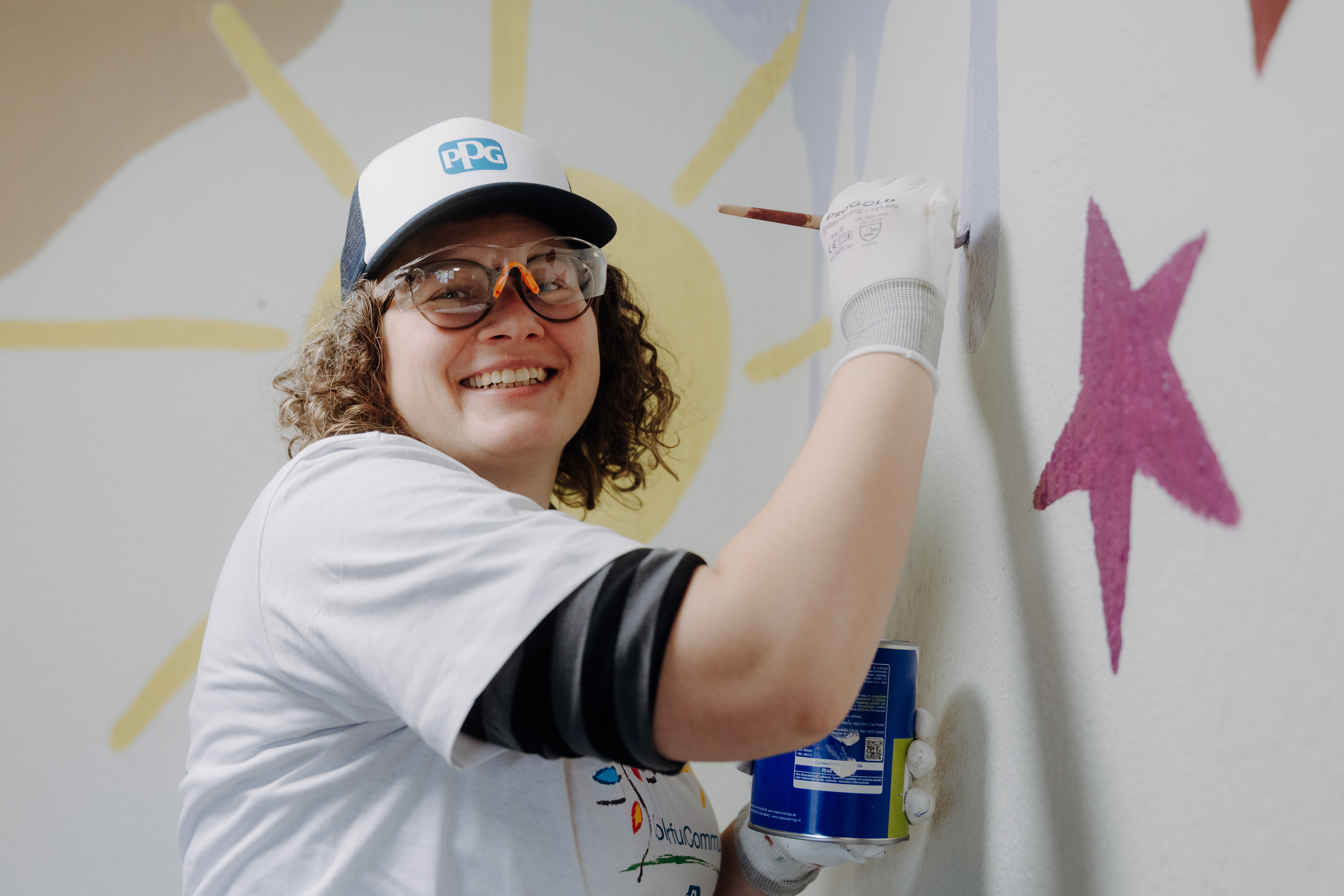 PPG volunteers recently completed a COLORFUL COMMUNITIES® project to transform a primary school in Hilden, Germany – one of 10 flagship projects celebrating 10 years of the program.